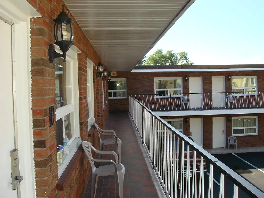 Motel The America's Hospitality Inn